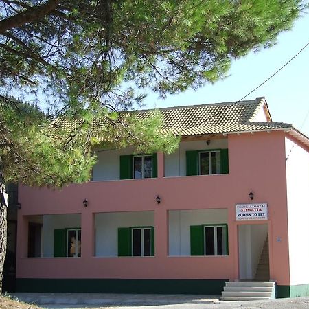 Chalikias Rooms Asprogerakata Экстерьер фото