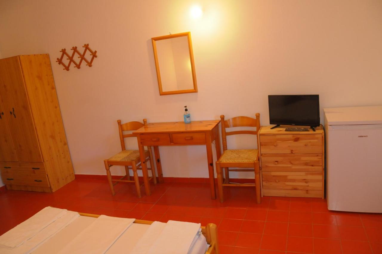 Chalikias Rooms Asprogerakata Экстерьер фото