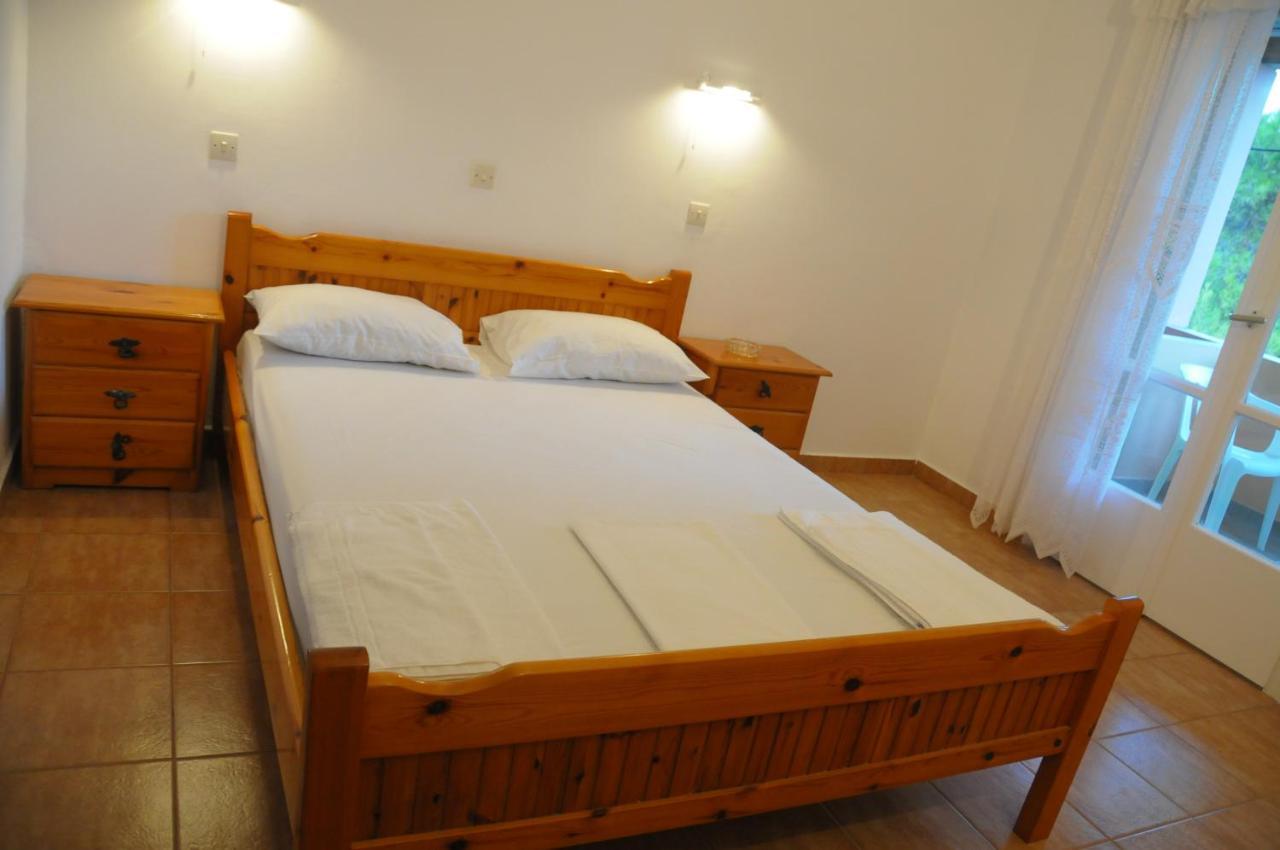 Chalikias Rooms Asprogerakata Экстерьер фото