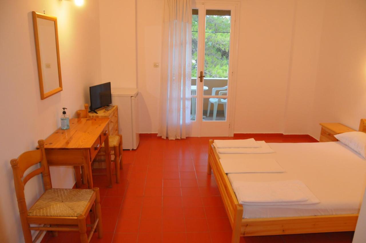 Chalikias Rooms Asprogerakata Экстерьер фото