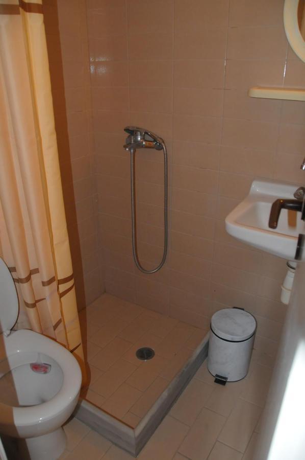 Chalikias Rooms Asprogerakata Экстерьер фото