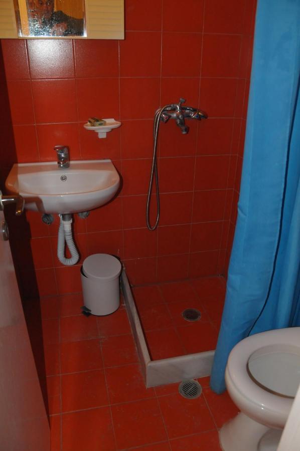 Chalikias Rooms Asprogerakata Экстерьер фото
